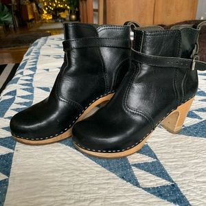 Swedish Hasbeen buckle clog boots, euro size 39